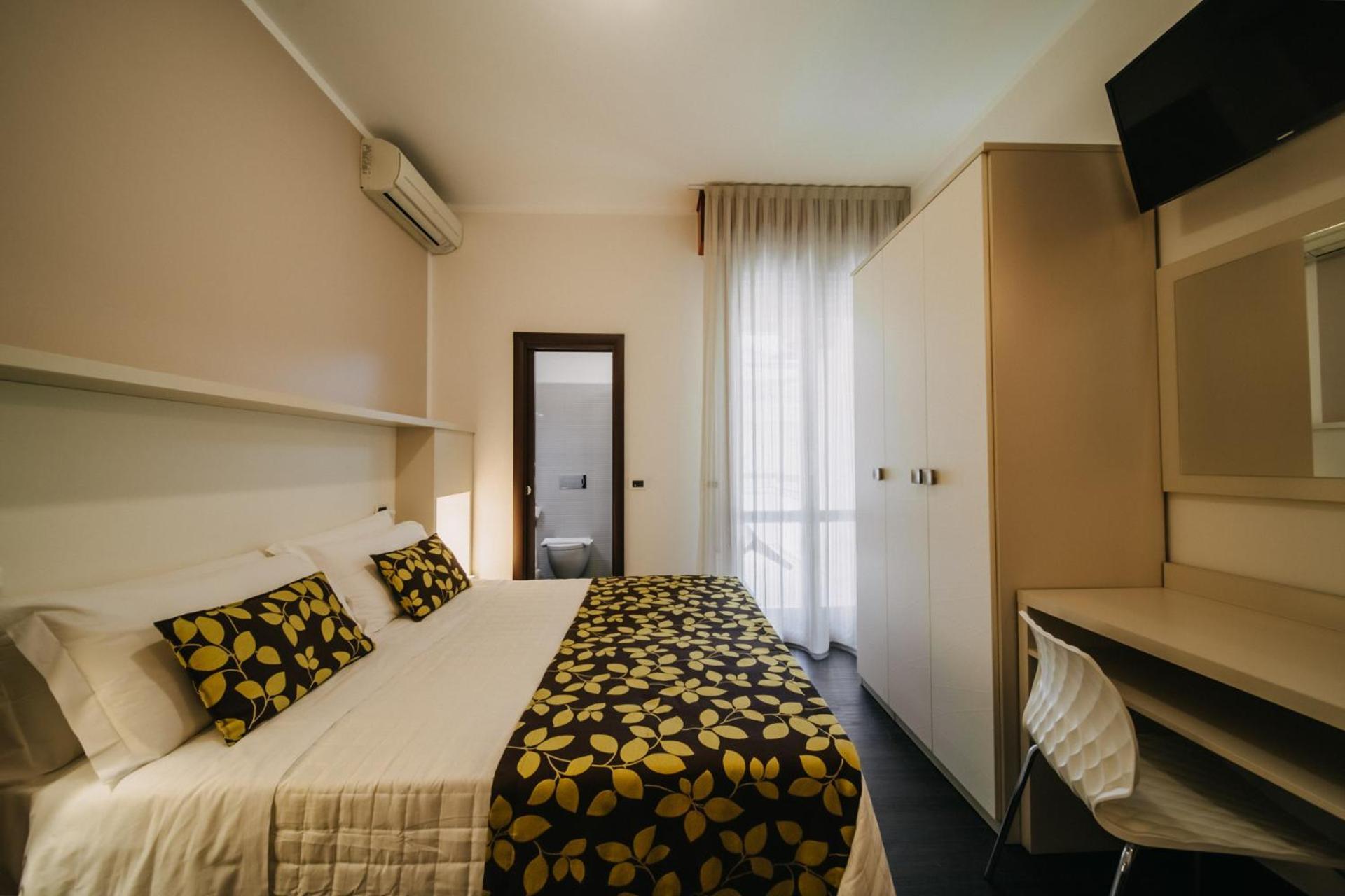 Hotel Lalla Beauty & Relax Чезенатико Экстерьер фото