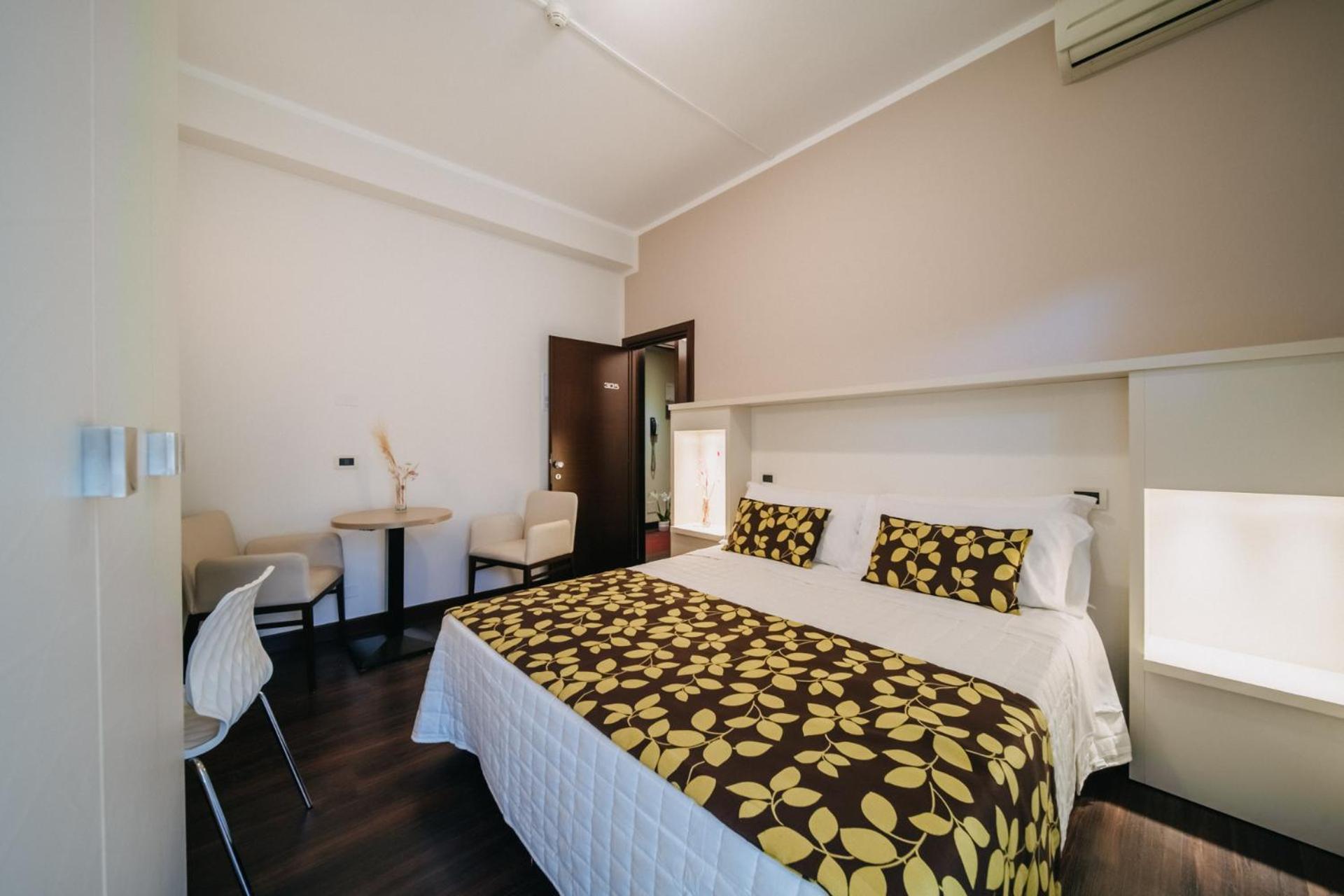 Hotel Lalla Beauty & Relax Чезенатико Экстерьер фото