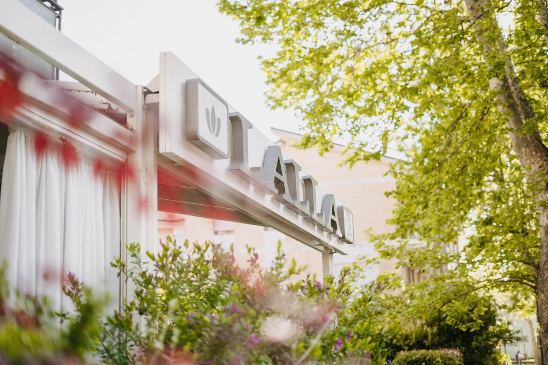Hotel Lalla Beauty & Relax Чезенатико Экстерьер фото