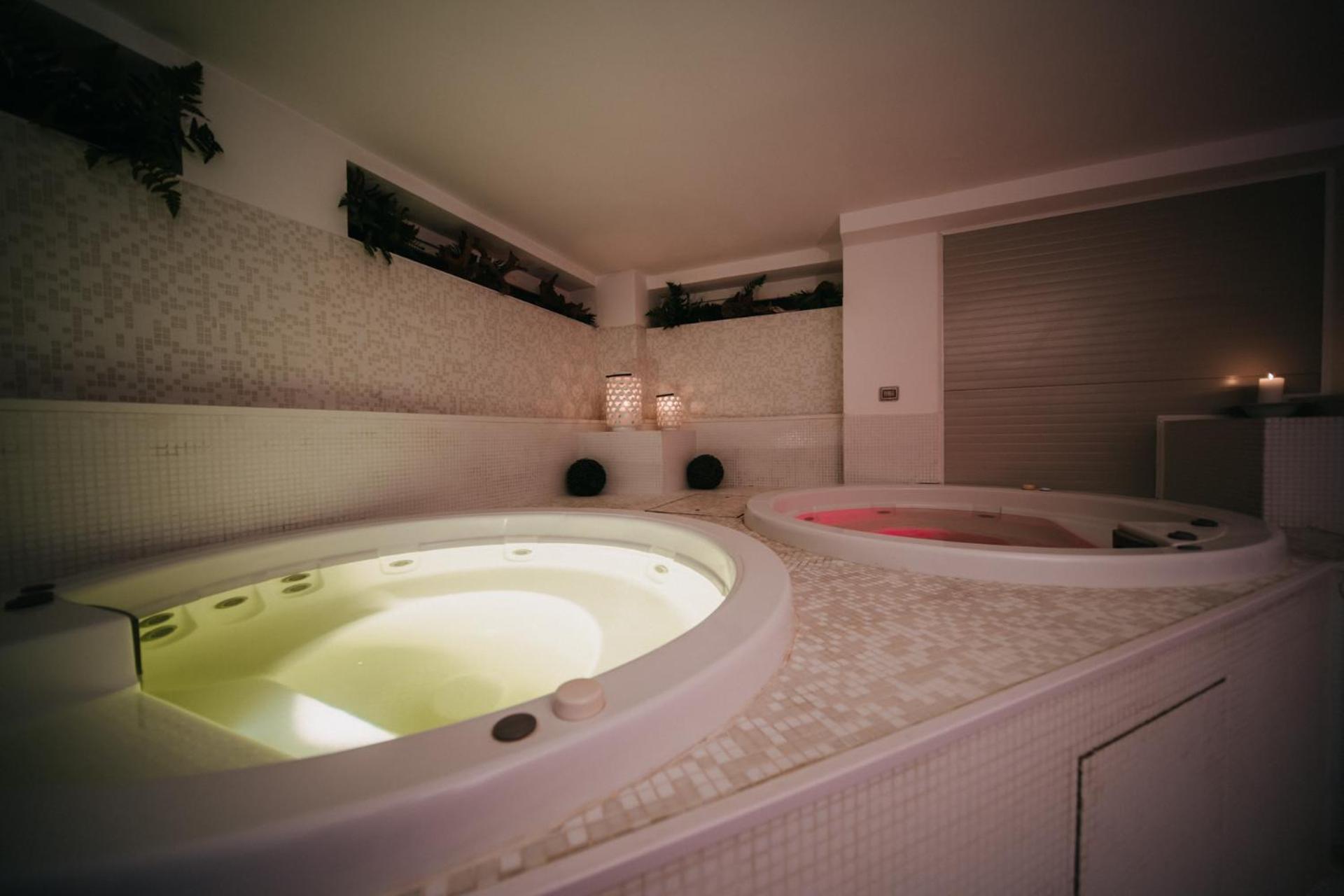 Hotel Lalla Beauty & Relax Чезенатико Экстерьер фото