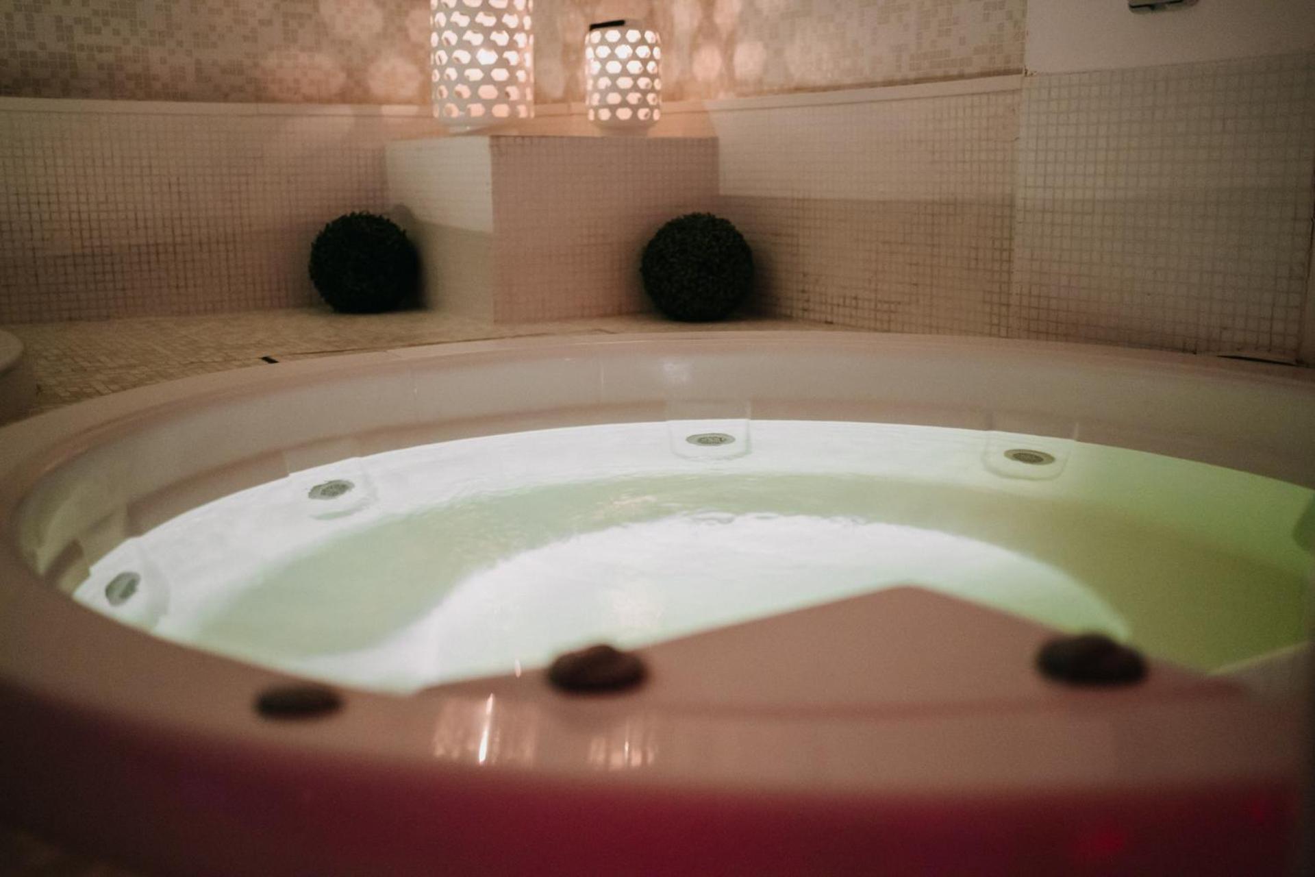 Hotel Lalla Beauty & Relax Чезенатико Экстерьер фото